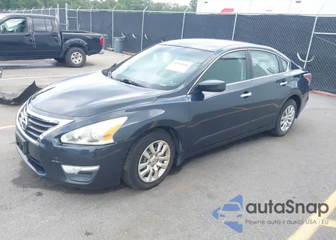 2015 Nissan Altima 2.5 S из США, поврежденный, VIN 1N4AL3AP4FN888942